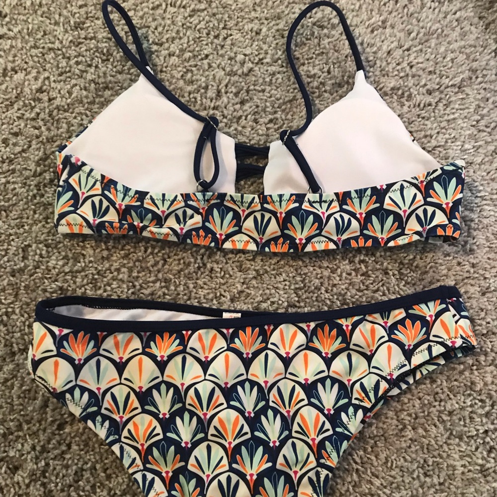 Bikini 🧜‍♀️ - Picture 2 of 4